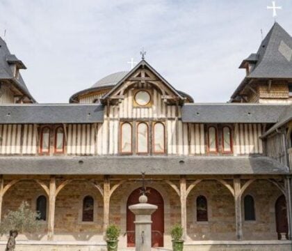 A la découverte d&#8217;un monastère orthodoxe en Dordogne