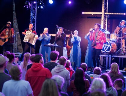 Entre pop-louange et chant grégorien, le chant liturgique semble connaitre un regain d&rsquo;intérêt chez nous: « On va en tout cas vers des liturgies plus soignées »
