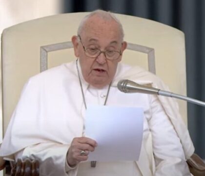 Audience générale : le pape appelle encore une fois à la paix