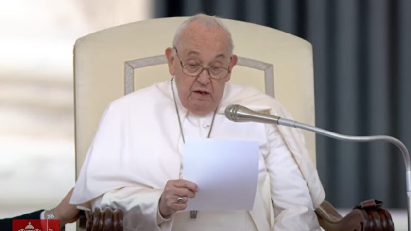 Audience générale : le pape appelle encore une fois à la paix