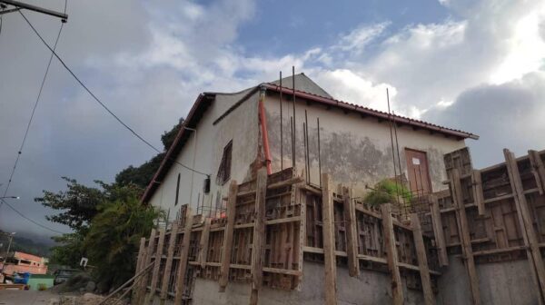 Venezuela: l&rsquo;AED appelle à soutenir la reconstruction d’un presbytère détruit par une tempête tropicale