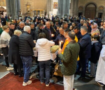Echos | Pâques des Roumains à Royale-Sainte-Marie avec Mgr Terlinden