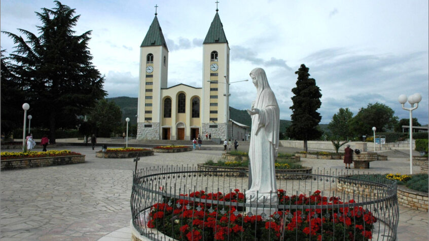 Le dicastère pour la Doctrine de la foi ne se prononce pas sur le caractère surnaturel de Medjugorje, mais reconnait bien une « abondance de fruits spirituels »