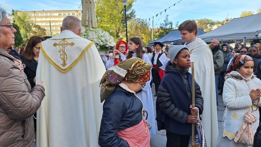 La procession de Fatima organisée par la communauté portugaise | Les photos