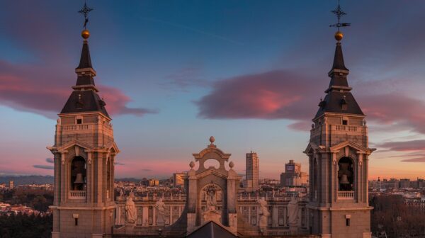4 magnifiques églises aux styles différents à visiter à Madrid