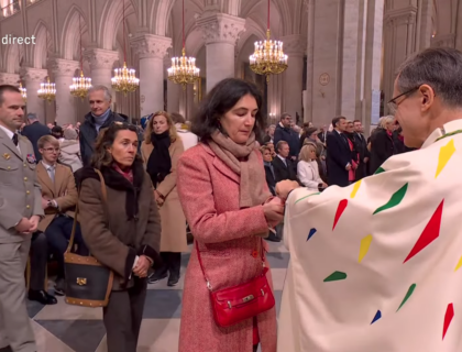 Notre-Dame a accueilli sa première messe: « Je craignais que la patine de la foi ait disparu, mais tel n’est pas le cas »