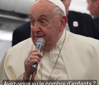 « La Corse est une terre qui fait des enfants »: Le pape a-t-il adressé une pique à la Belgique?