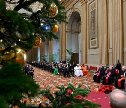Dans un monde en crise, le Pape expose sa diplomatie de l’espérance