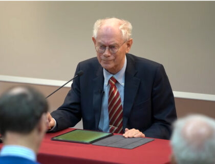 Pour l&rsquo;ancien premier ministre belge Herman Van Rompuy, « l’Europe doit s’armer pour défendre ses valeurs »