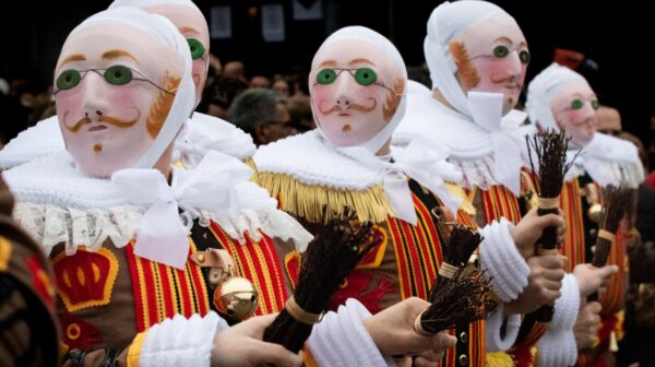 De « Laetare » à « Cwarmê » : quand les mots du carnaval belge puisent dans le lexique catholique