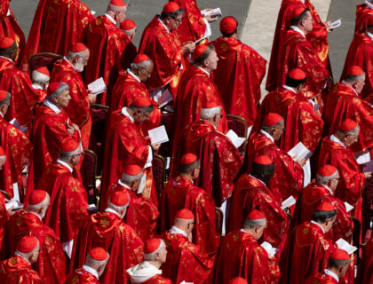 Quelles prières réciter pour un conclave ? Découvrez les suggestions liturgiques de la CIPL !