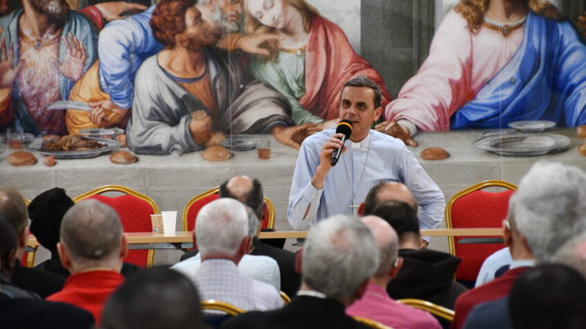 « On est un seul corps » Mgr Terlinden à la rencontre des prêtres de Bruxelles