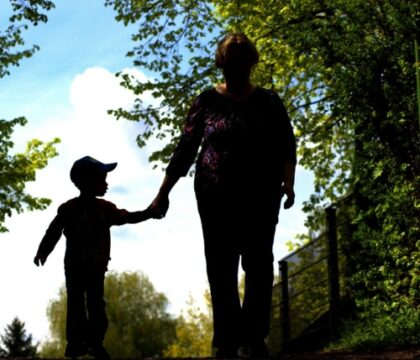 En Belgique, le regroupement familial des exilés est menacé par des barrières administratives