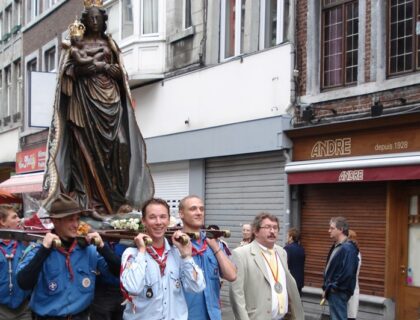 Spiritualisme et superstition : les deux tentations opposées de la foi populaire.