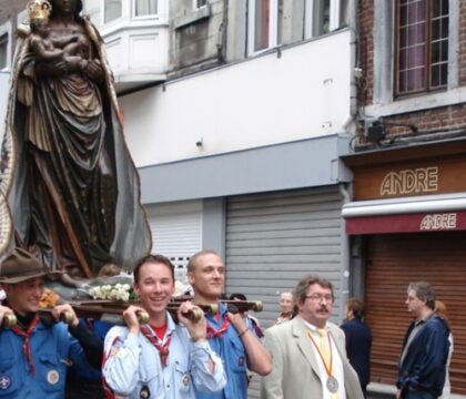 Spiritualisme et superstition : les deux tentations opposées de la foi populaire.