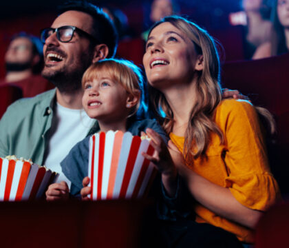 Le phénomène « Sacré Coeur » s&#8217;empare de la Belgique : repérez les séances de cinéma près de chez vous !