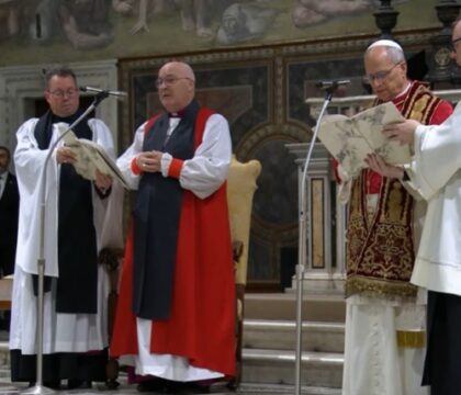 Retour sur la visite de Charles III au Vatican : un moment historique dans le dialogue entre catholiques et anglicans