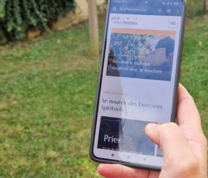 3 raisons d’utiliser l’appli Prie en Chemin