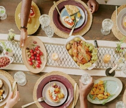 Partager un repas avec 20 élèves à la cure de Tubize : une soirée  hors du temps