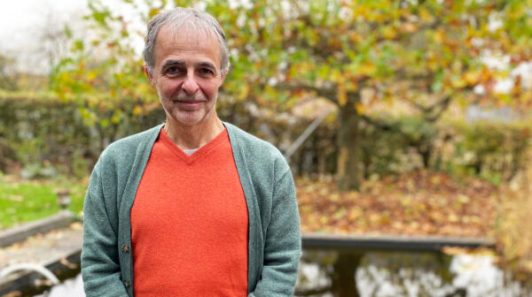 Jean-Michel Longneaux, philosophe : « Aujourd&rsquo;hui, même dans le non marchand, les gens sont traités comme de la main-d’œuvre »