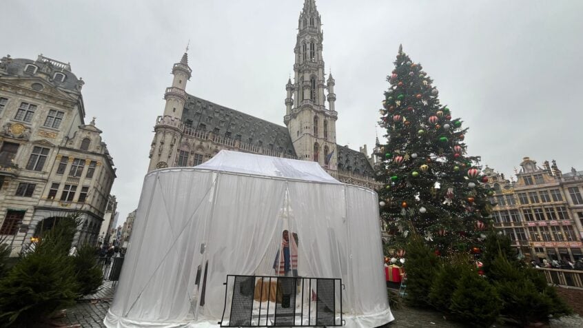 La nouvelle crèche de la Grand-Place de Bruxelles ne convainc pas tout le monde