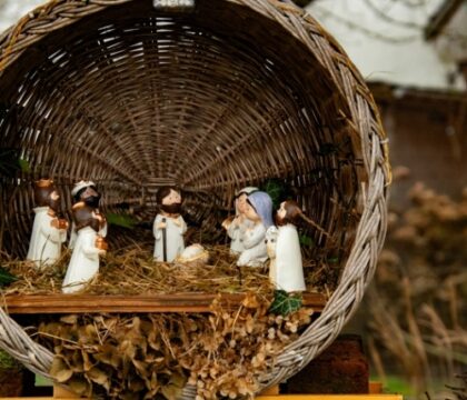 « Je n&rsquo;ai jamais entendu la moindre critique pour une crèche en légumes »: à Nil-Saint-Vincent, les crèches originales ont la cote!