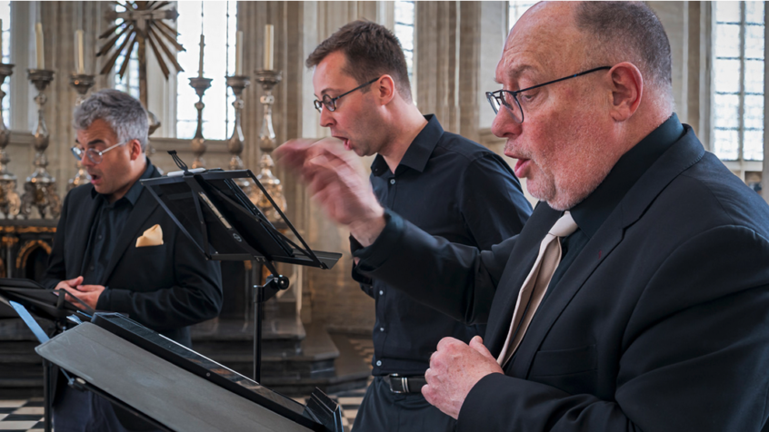 Pendant 20 ans, ils ont animé la messe de minuit à la cathédrale de Bruxelles : rencontre avec l&rsquo;ensemble vocal Currende !