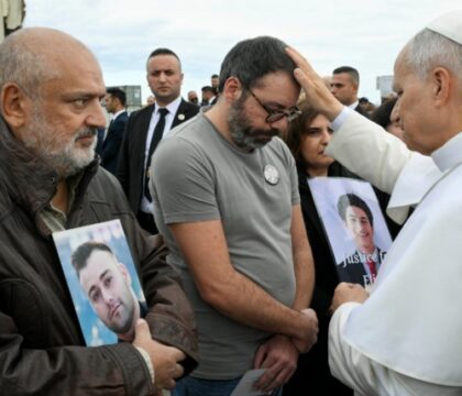Homélie en français, prière pour les morts de l&rsquo;explosion à Beyrouth..:  les cinq temps forts du voyage du Pape au Liban (vidéos)