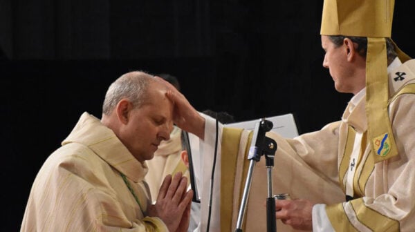 Ordination de Mgr Frédéric Rossignol : un évêque missionnaire et… espiègle