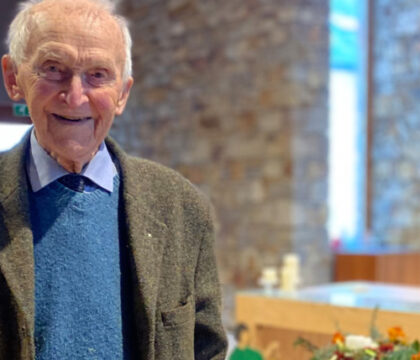 Le prêtre Raymond Thysman va fêter Noël pour la 99e fois: « Je suis toujours ému quand je vois un visage d’enfant ! »