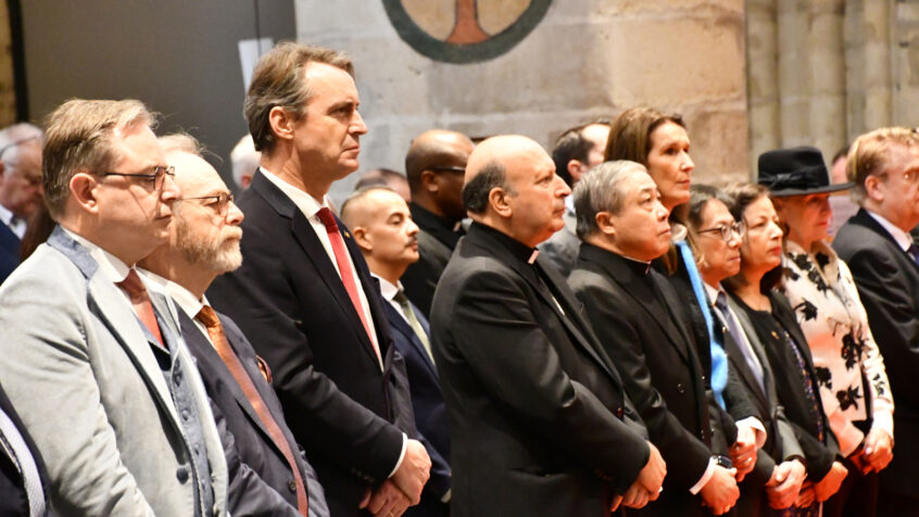 Carte blanche : une vingtaine de catholiques demandent à revoir les liens entre l&rsquo;Etat et les cultes