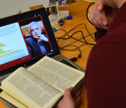 3 raisons de suivre la formation en ligne : « La Bible, Parole de Dieu »