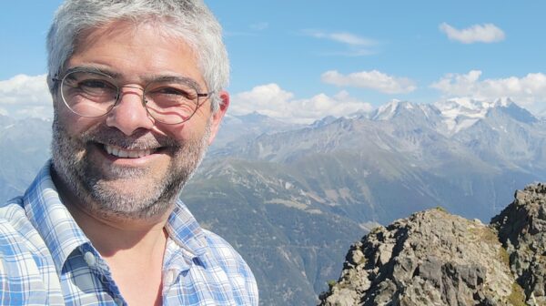 Le prêtre Jean-Marc Abeloos explore des innovations pastorales: « Mon désir est que nous puissions construire une Eglise beaucoup plus missionnaire »