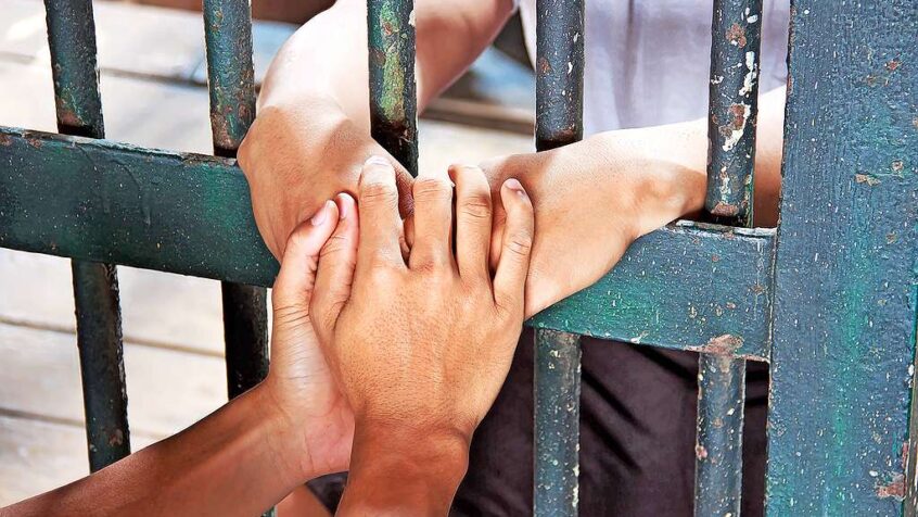 Une détention digne, reflet de notre société: les chefs des cultes reconnus signent un texte commun sur la situation carcérale