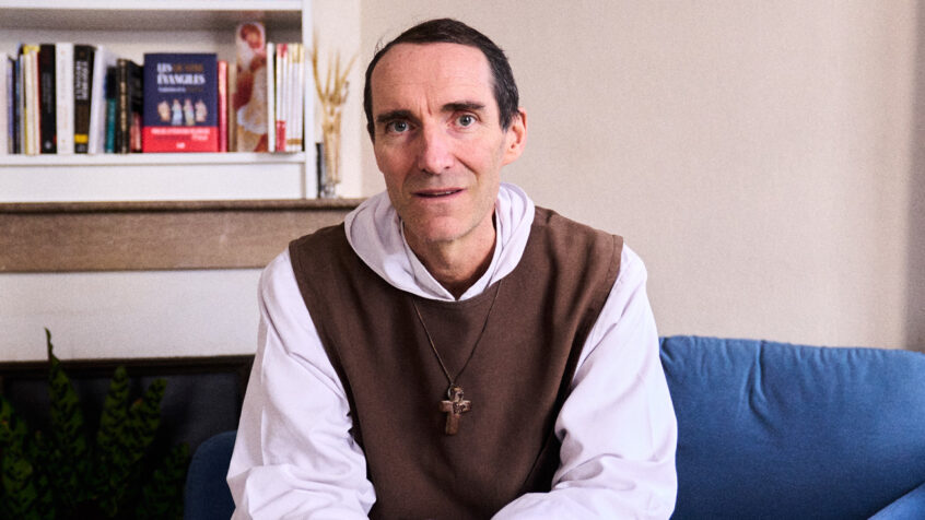 Le parcours exceptionnel du père Etienne Méténier : de la finance aux sciences bibliques, en passant par les commandos marine