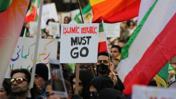 La guerre est-elle le seul moyen de faire tomber le régime des Mollah ? 