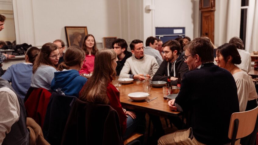 Mgr Lejeusne à la rencontre des étudiants de l’UNamur