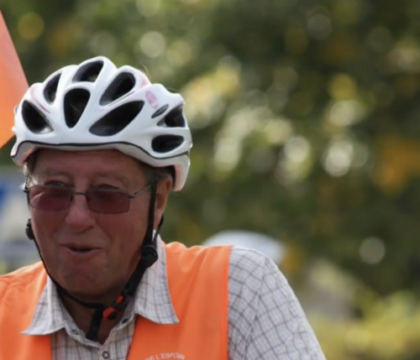 A 85 ans, ce papy cycliste entame un nouveau périple solidaire