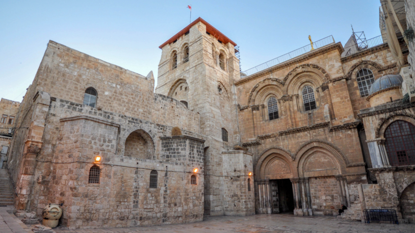 Le cardinal Pizzaballa finalement autorisé à se rendre au Saint-Sépulcre: retour sur une décision israélienne qui a mis le feu aux poudres