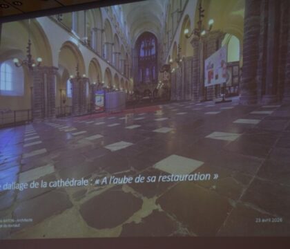 De nouveaux « pavés » pour la Cathédrale