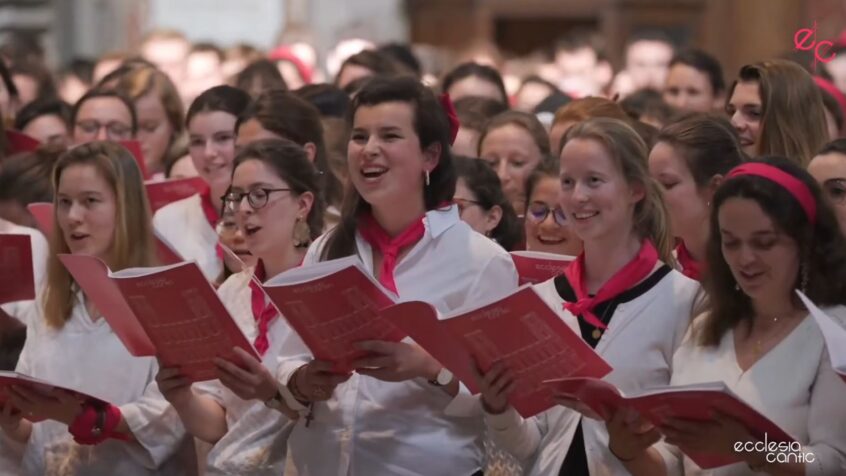 Chanter la foi : le grand rassemblement Ecclesia Cantic débarque bientôt en Belgique!