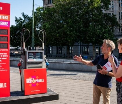 Bruxelles: Caritas mène une action choc pour dénoncer le coût humain de la guerre au Moyen-Orient