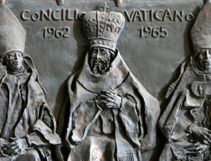 Pour certains traditionalistes, l’Eglise catholique a sombré dans le « modernisme ». Retour sur une polémique toujours actuelle