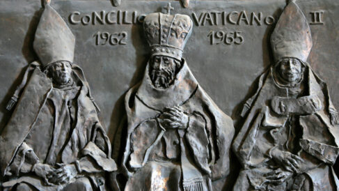 Pour certains traditionalistes, l’Eglise catholique a sombré dans le « modernisme ». Retour sur une polémique toujours actuelle
