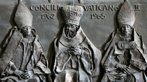 Pour certains traditionalistes, l’Eglise catholique a sombré dans le « modernisme ». Retour sur une polémique toujours actuelle