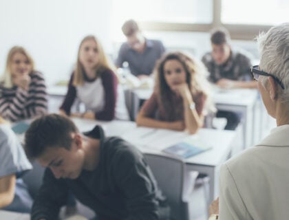 Pénurie d&rsquo;enseignants mais plébiscite des élèves: le cours de religion n’a pas dit son dernier mot
