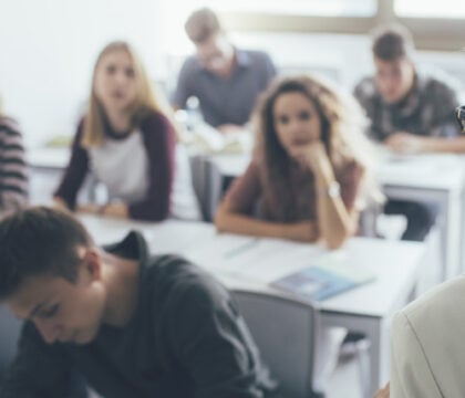 Pénurie d&rsquo;enseignants mais plébiscite des élèves: le cours de religion n’a pas dit son dernier mot