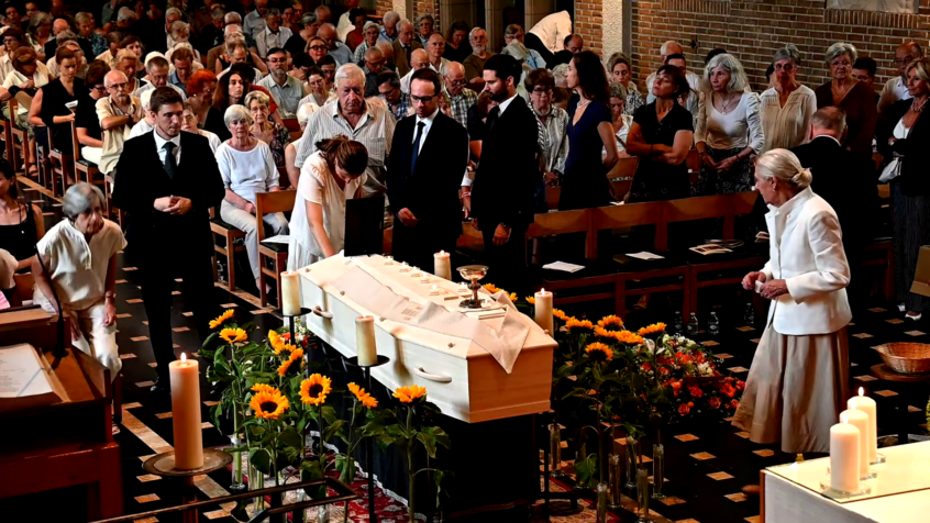 Funérailles de l&rsquo;abbé Philippe Mawet : sa paroisse Sainte-Alix et ses proches lui ont dit à-Dieu