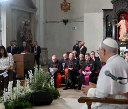 Les questions de Renzo, 6 ans, qui ont ému le pape Léon XIV à Barcelone