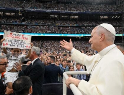 Au stade Santiago Bernabéu, le pape a encouragé les catholiques madrilènes